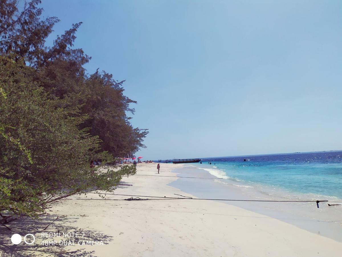 Kusuka Bungalow Lägenhet Gili Trawangan Exteriör bild